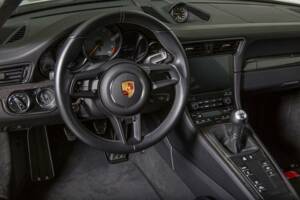 Image 21/25 de Porsche 911 GT3 Touring (2018)