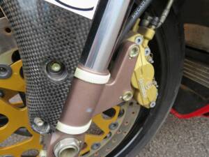 Immagine 39/50 di Ducati 916 R (2000)