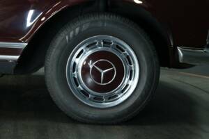 Bild 50/50 von Mercedes-Benz 280 SL (1971)