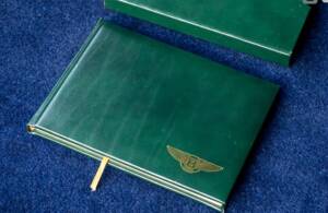 Bild 17/17 von Bentley Brooklands (1994)