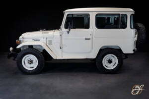 Image 2/21 de Toyota Land Cruiser FJ 40 (1981)