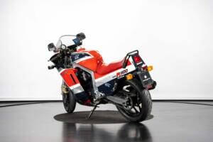 Immagine 2/50 di Suzuki GSX-R 1100 (1986)