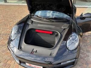 Bild 26/27 von Porsche 911 Turbo S (2020)