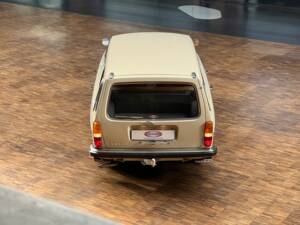 Image 11/35 of Volvo P 145 (1968)