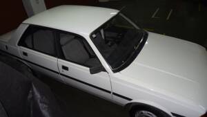 Bild 10/15 von Peugeot 305 (1982)