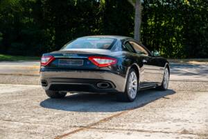Bild 16/37 von Maserati GranTurismo S (2010)
