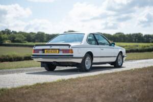 Bild 13/44 von BMW 628 CSi (1900)