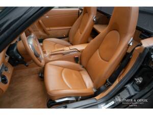Image 6/32 of Porsche 911 Carrera S (2005)