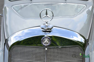 Image 15/50 of Mercedes-Benz 220 (1952)