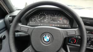 Bild 23/56 von BMW 325ix (1987)