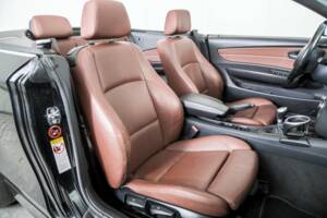 Image 33/50 de BMW 120i (2008)