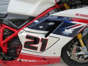 Bild 3/44 von Ducati DUMMY (2010)