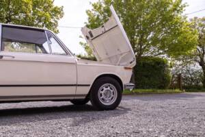 Imagen 41/50 de BMW 1802 (1975)