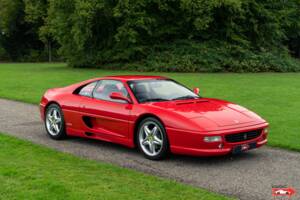 Bild 37/53 von Ferrari F 355 Berlinetta (1996)