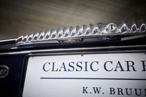 Image 45/97 of Daimler Double Six (1994)