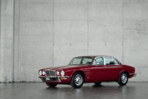Bild 2/50 von Jaguar XJ 6 L 4.2 (1974)