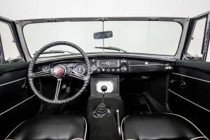 Image 11/50 of MG MGB (1968)