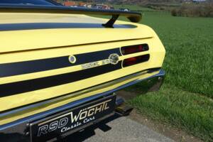 Image 21/57 of Plymouth Duster (1970)