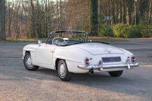 Image 8/42 of Mercedes-Benz 190 SL (1961)