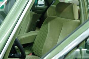 Bild 33/50 von Mercedes-Benz 500 SE (1982)