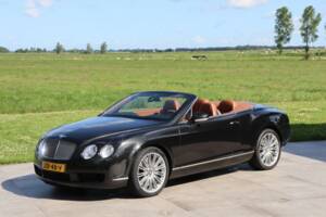 Bild 4/50 von Bentley Continental GTC (2007)
