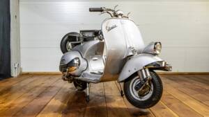 Image 2/13 de Piaggio Vespa 125 (1954)