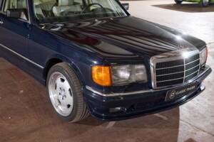 Bild 19/43 von Mercedes-Benz 380 SE (1984)