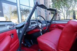 Image 24/50 of Citroën DS 21 Chapron (1963)