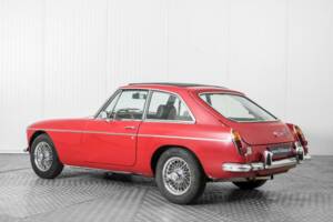 Image 6/50 of MG MGB GT (1967)