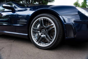 Image 50/60 of Mercedes-Benz SL 65 AMG (2004)