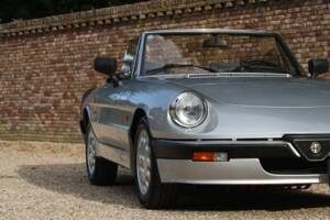 Image 37/50 de Alfa Romeo 2.0 Spider QV (1988)