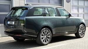 Image 59/61 of Land Rover Range Rover D350 (2025)