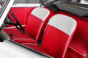 Image 16/37 of Autobianchi Bianchina Convertible (1960)