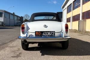 Image 5/23 of Alfa Romeo Giulia 1600 Spider (1963)