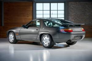 Afbeelding 3/42 van Porsche 928 S4 (1989)