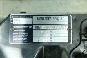 Bild 39/50 von Mercedes-Benz 300 CE-24 3.4 AMG (1993)