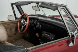 Image 37/50 de MG Midget 1500 (1979)