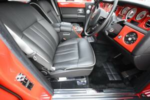 Image 32/50 of Rolls-Royce Phantom VII (2016)