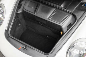 Image 32/38 of Porsche 911 Carrera GTS (2011)