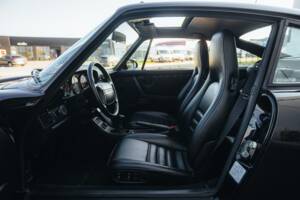 Bild 21/39 von Porsche 911 Carrera 4 (1993)