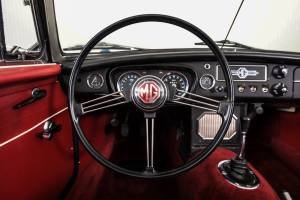 Image 6/50 of MG MGB (1964)