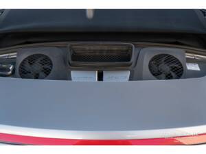 Image 35/38 of Porsche 911 Carrera GTS (2017)