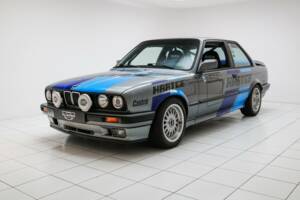 Bild 1/14 von BMW 325i (1991)