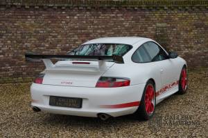Image 13/50 de Porsche 911 GT3 RS Clubsport (2004)
