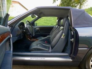 Image 30/35 de Mercedes-Benz SL 320 (1996)