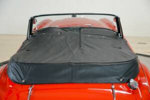 Image 14/50 of Austin-Healey 3000 Mk II (BJ7) (1964)