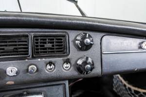 Afbeelding 29/50 van MG MGB (1973)