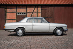Image 12/40 of Mercedes-Benz 250 CE (1970)