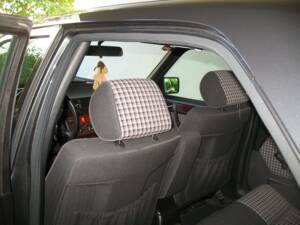 Bild 5/32 von Mercedes-Benz E 220 (1995)