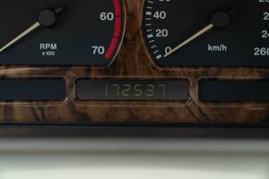 Image 45/50 of Jaguar XJ6 3.2 (1995)